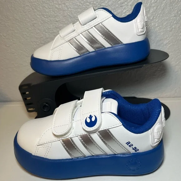 adidas gazelle silver green womens Crocs Star Wars R2D2 Classic Clog